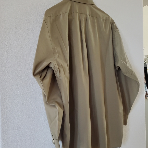 VAN HEUSEN - MEN'S LARGE - 16 1/2  (32/33)  WRINKLE FREE SHIRT - Picture 8 of 10